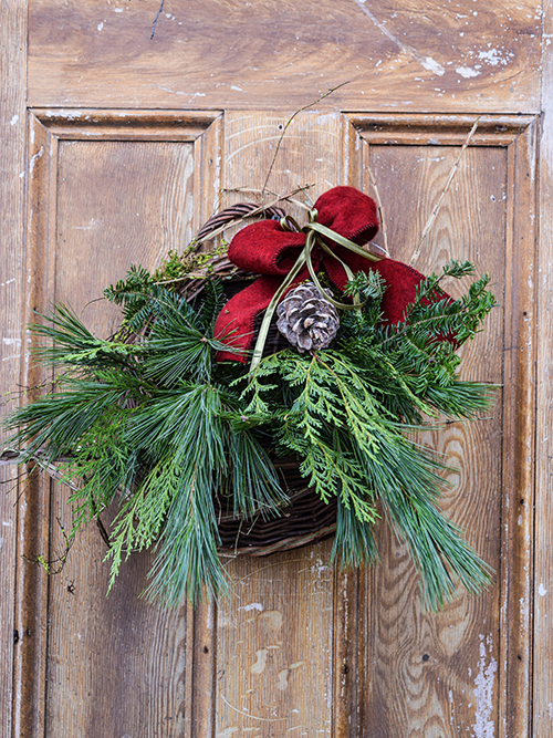 basket-door-500 Your Holiday Decorating & Gift Guide