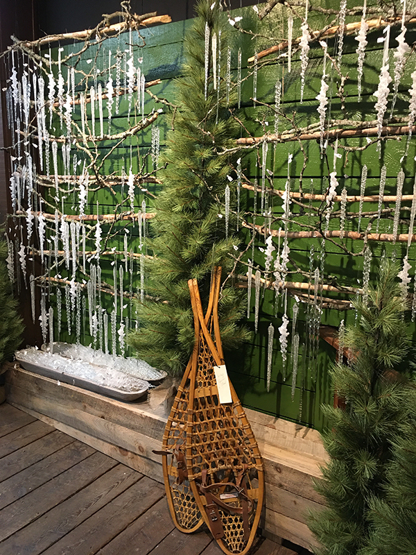 icicles-sm Your Holiday Decorating & Gift Guide